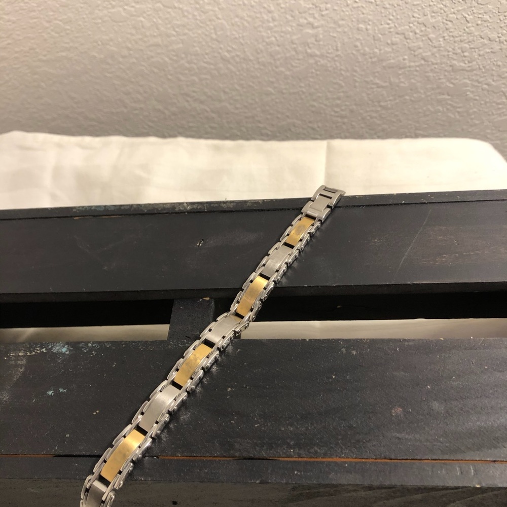 Men’s two-tone ss link bracelet